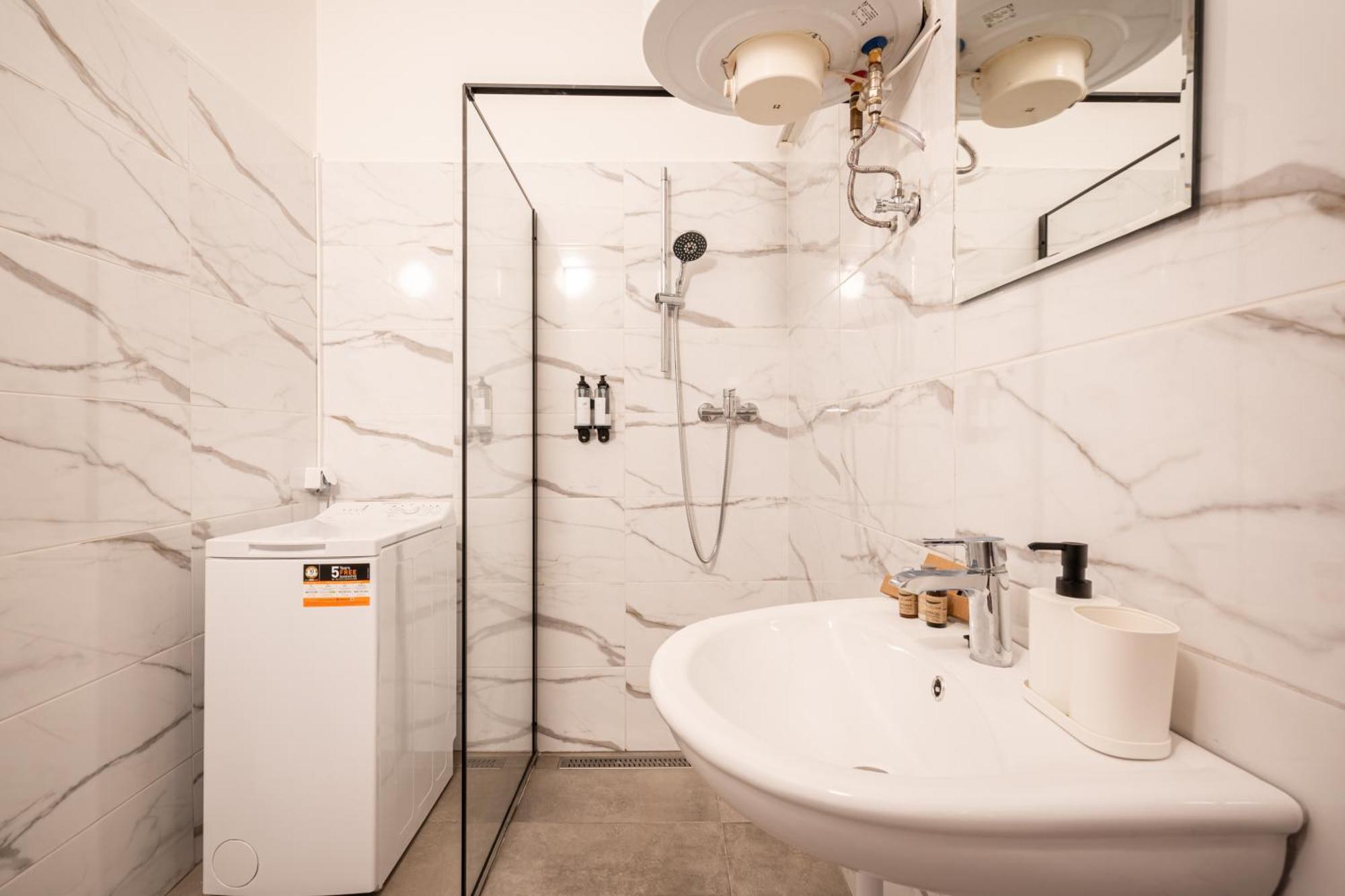 H9- Boutique Apartments, Best Location, By Bqa บูดาเปสต์ ภายนอก รูปภาพ